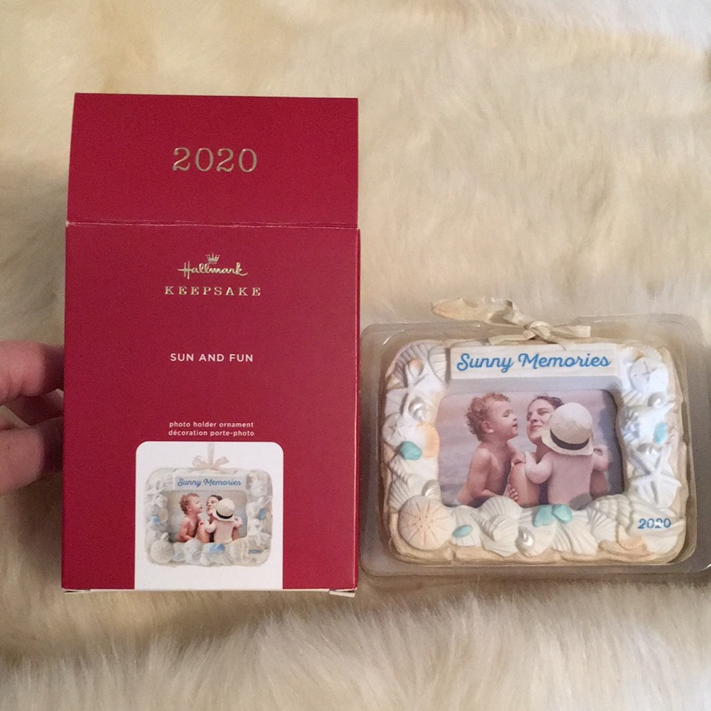 Hallmark 2020 ornament Sun and Fun NEW in box!